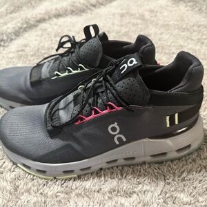 On Cloud Running women’s  Shoes SOLD ON FB